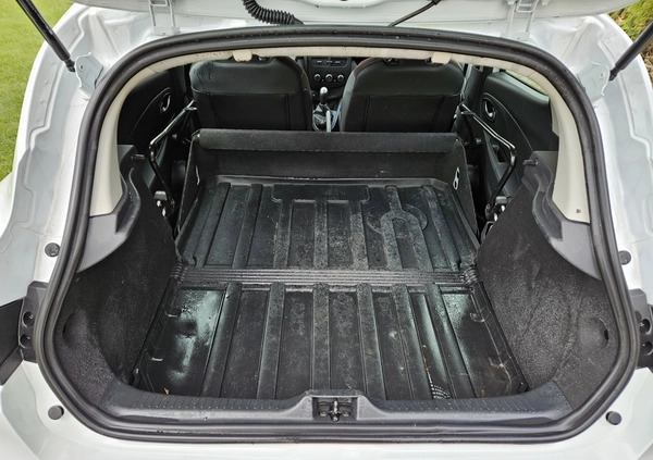 Renault Clio cena 10900 przebieg: 97600, rok produkcji 2015 z Kielce małe 56
